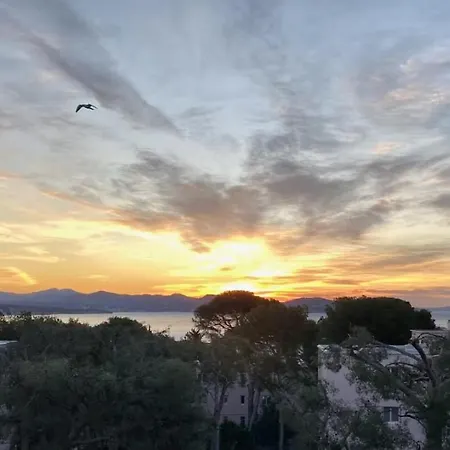 Sea View, 10 Min To & Port Apartamento *